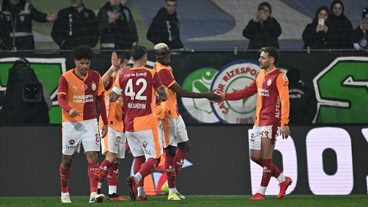 Galatasaray, Rize'de 3 puanı 3 golle aldı
