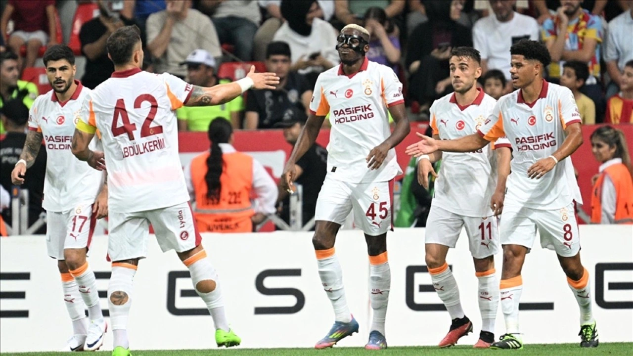 Galatasaray, Süper Lig'de yarın Çaykur Rizespor'u konuk edecek