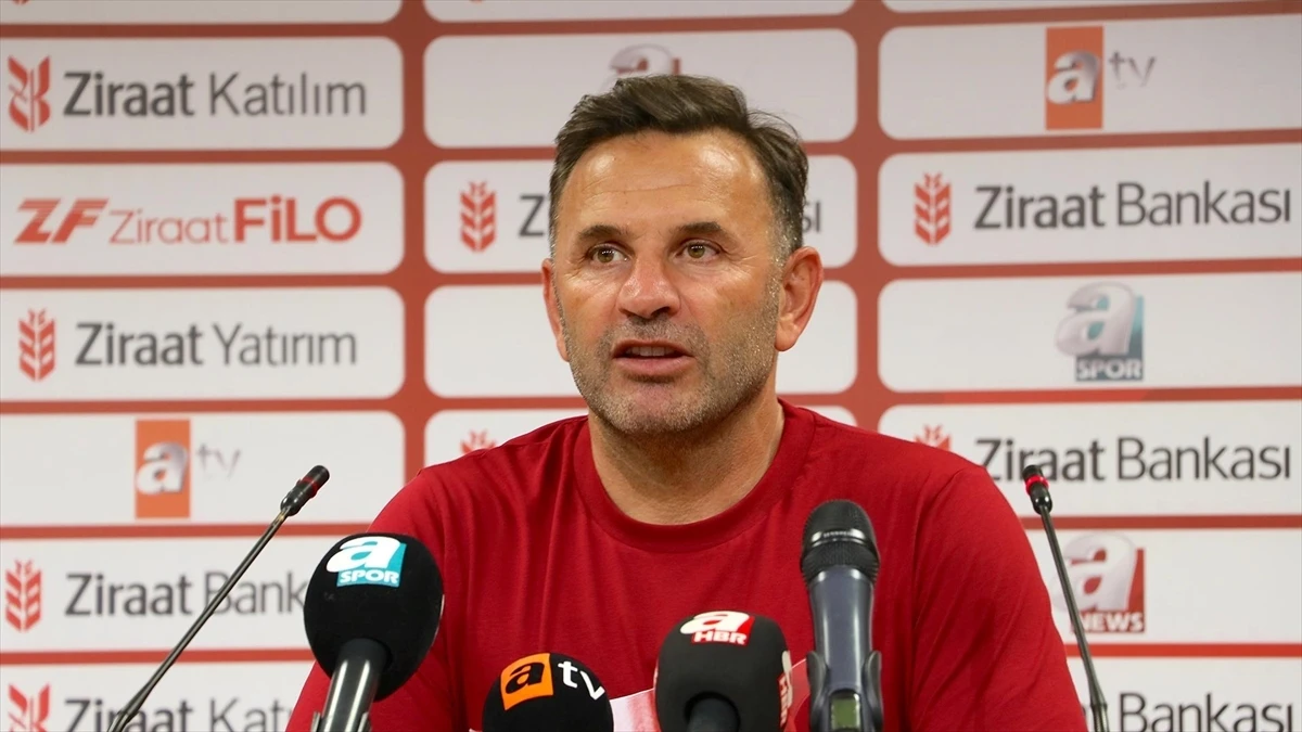 Galatasaray Teknik Direktörü Buruk: Birinci kupayı kazandık, bundan sonraki hedefimiz diğer şampiyonluğumuzu ilan etmek
