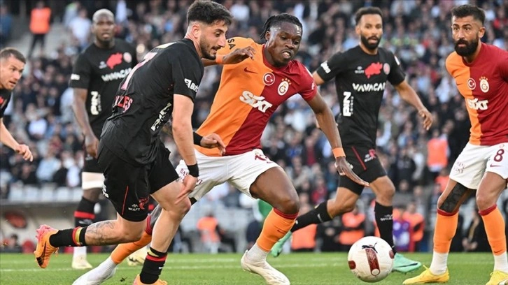 Galatasaray VavaCars Fatih Karagümrük'ü 3-2 mağlup etti