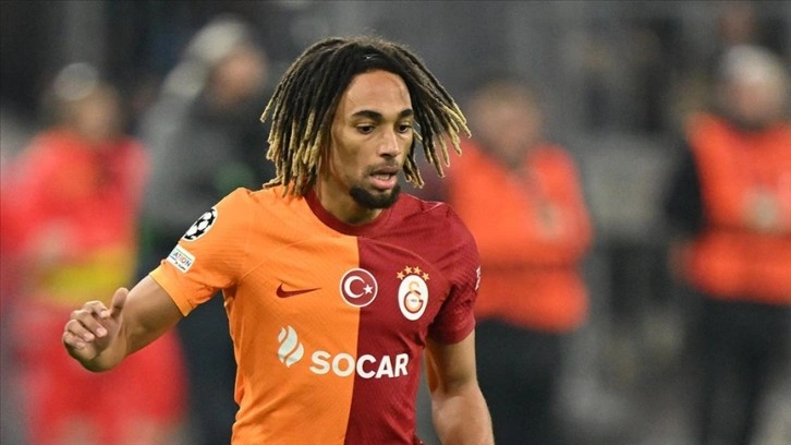 Galatasaray'da dizinde ağrı hisseden Sacha Boey, Sivasspor maçının kadrosuna alınmadı