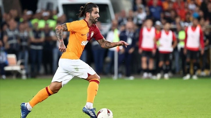 Galatasaray'ın Portekizli futbolcusu Sergio Oliveira ameliyat edildi