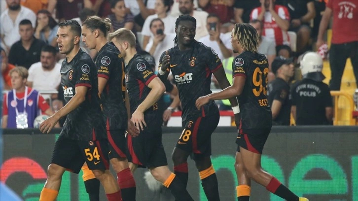 Galatasaray'ın tarihindeki yabancı oyuncu sayısı 183'e çıktı