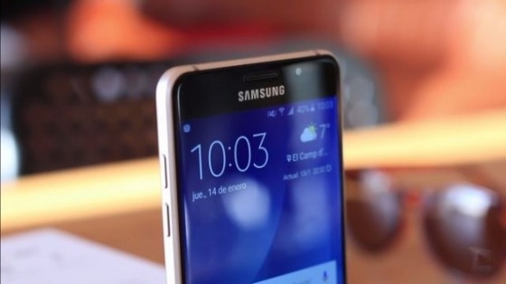 Samsung Galaxy A9 Pro, çıkarılabilir pille geliyor