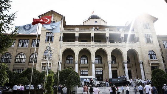 Gazi Üniversitesi eski dekanı FETÖ'den tutuklandı