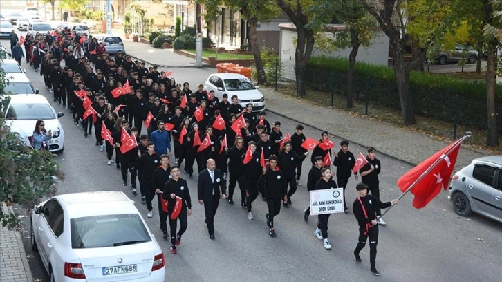Gaziantep'te şehit öğretmen Ayşenur Alkan anısına yürüyüş düzenlendi