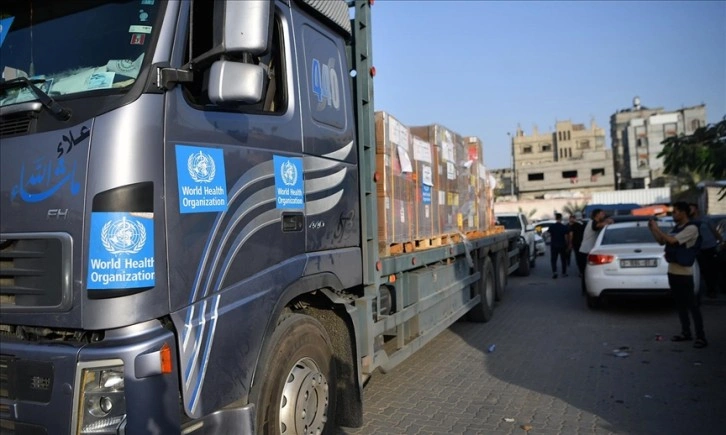 Gazze için insani yardım taşıyan 12 tır daha Refah Sınır Kapısı'ndan giriş yaptı