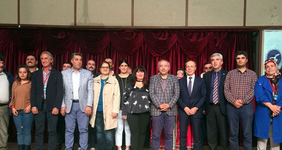 Genç inovatif sağlıkçılar Uluslararası Müzik Dans ve Sağlık Kongresi'ne katıldı