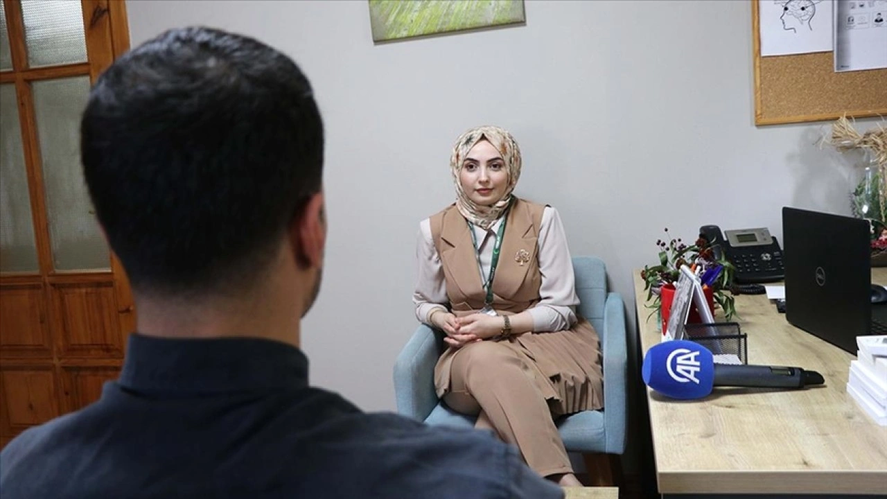 Gen&ccedil; yaşta bağımlısı olduğu sanal kumardan Yeşilayın desteğiyle kurtuldu