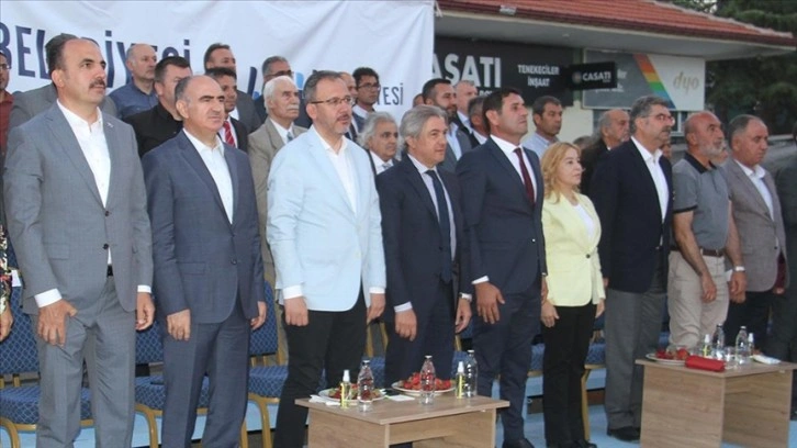 Gençlik ve Spor Bakanı Kasapoğlu, Konya'da Beyşehir ve Hüyük'ü ziyaret etti