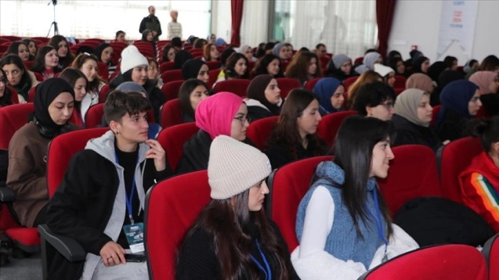 Gençlik ve Spor Bakanlığının Erzurum'daki tematik kış kampı başladı