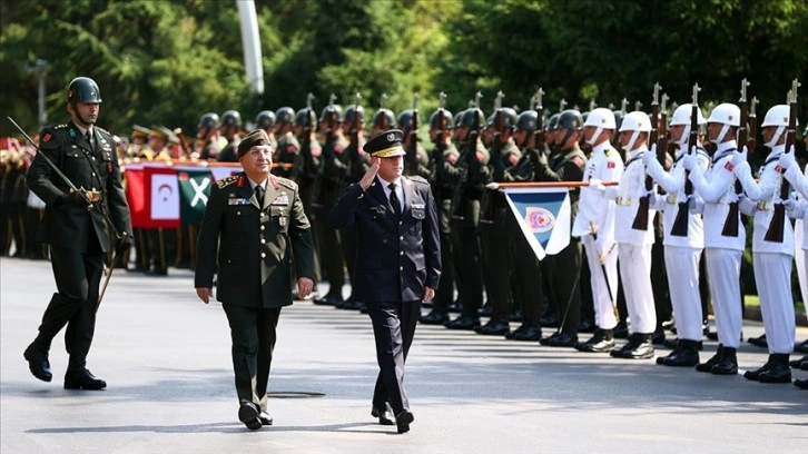 Genelkurmay Başkanı Orgeneral Güler, Kosovalı mevkidaşı ile görüştü