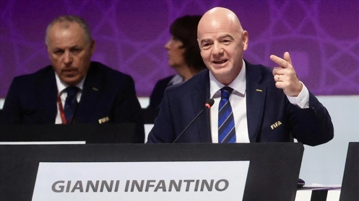 Gianni Infantino, FIFA Başkanlığı'na yeniden aday olacağını açıkladı