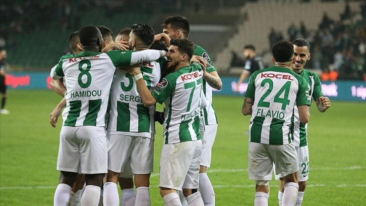 Giresunspor ligde kalmayı garantiledi