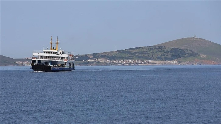 Gökçeada ve Bozcaada feribot hatlarına 19 Mayıs'ta 30 ek sefer konuldu