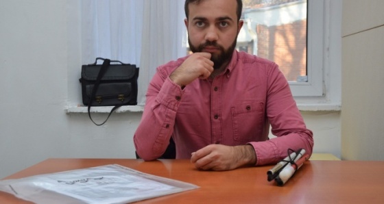 Görme engelli öğrencinin okuma azmi