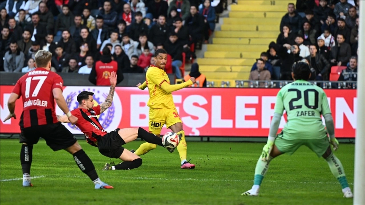 Göztepe, deplasmanda Gaziantep FK'yi 1-0 yendi