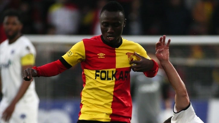 Göztepeli futbolcu Obinna takımdan ayrıldı