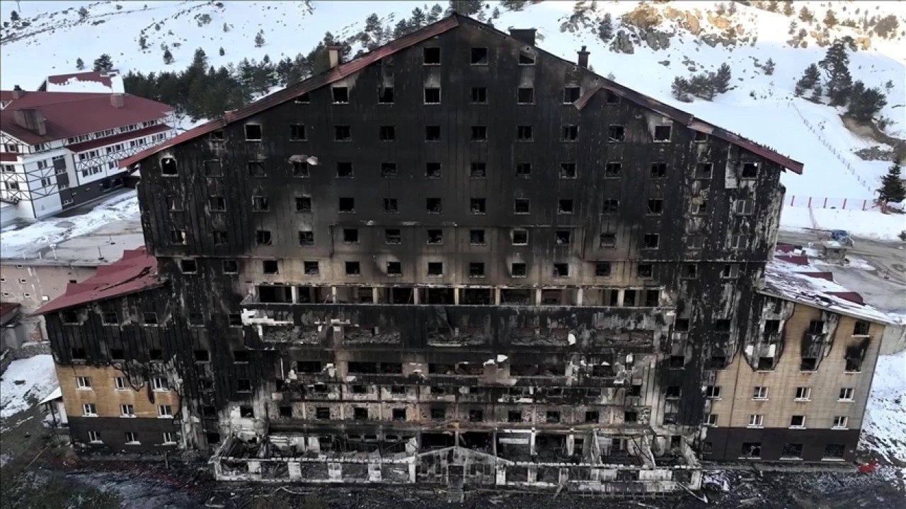 Grand Kartal Otel yangını davasının üçüncü gündeki duruşması sanık savunmalarıyla sürüyor