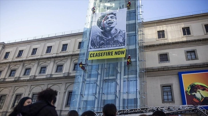 Greenpeace, Reina Sofia Müzesi'ndeki Filistin'e destek eyleminde, AA fotoğrafını kullandı