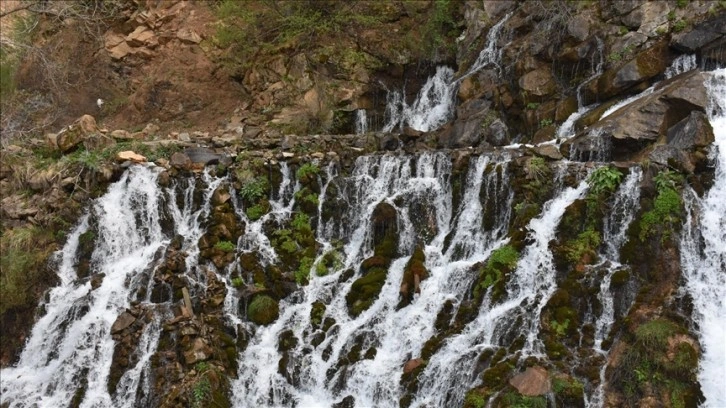 Gümüşhane Tomara Şelalesi'nde turizm sezonu açıldı