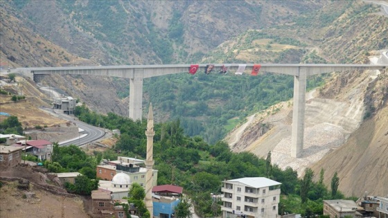 Güneydoğu'yu Doğu'ya bağlayacak Beğendik Köprüsü yarın ulaşıma açılıyor