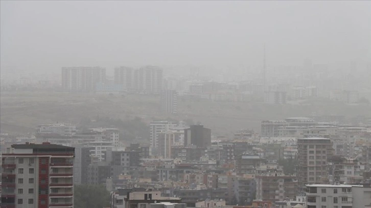 Güneydoğu'da toz taşınımı etkili oldu