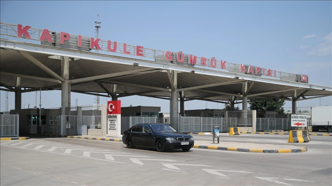 Gurbetçilerin izinlerini geçirmek için Türkiye'ye gelişleri devam ediyor