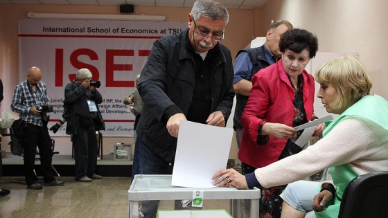 Gürcistan'da 'Gürcü Hayali' partisi önde