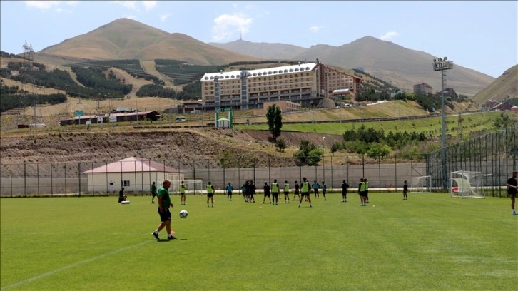 Gürcistan'ın futbol kulüpleri sezon hazırlıkları için Erzurum'u tercih etti