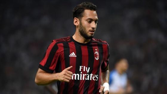 Hakan Çalhanoğlu'nun performansı Milan'a yetmedi