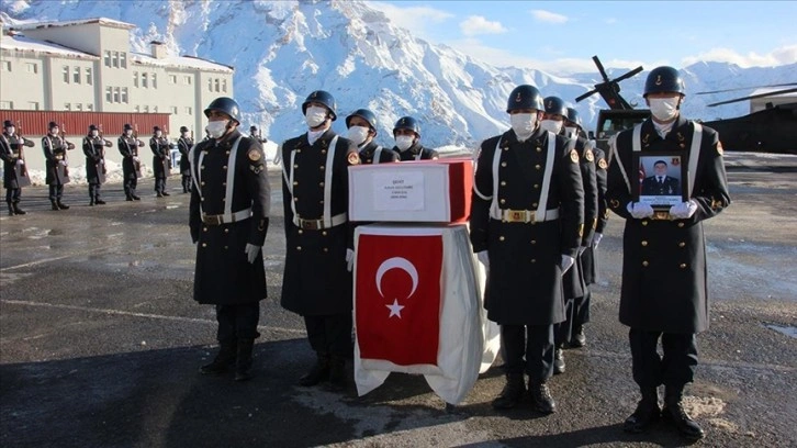 Hakkari'de şehit olan asker için tören düzenlendi