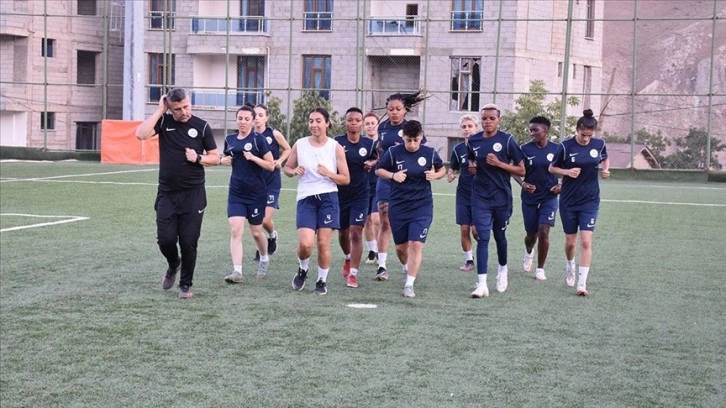 Hakkarigücü Kadın Futbol Takımı, yeni transferleriyle güçleniyor