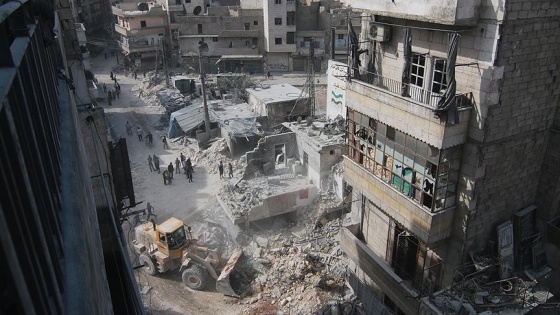 Halep'te yerleşim alanına 'vakum bombalı' saldırı