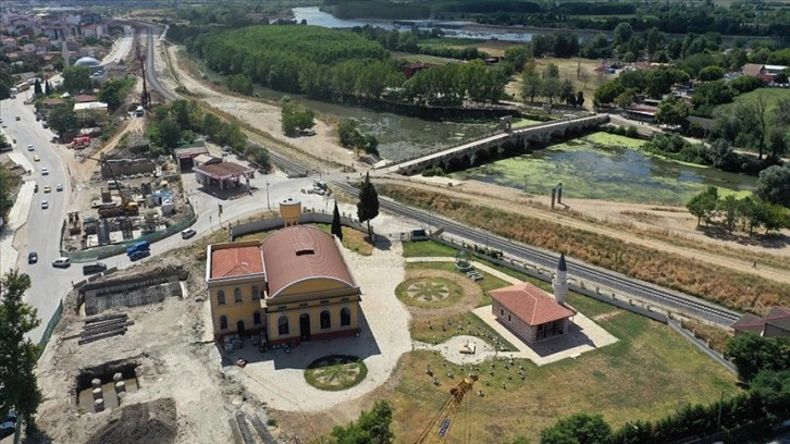Halkalı-Kapıkule Demir Yolu Projesi'nin ilk etabı Çerkezköy-Kapıkule hattındaki çalışmalar sürü