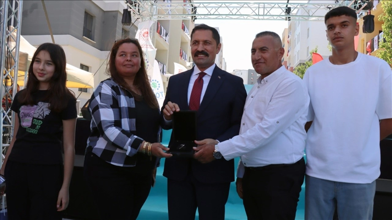 Hatay'da 22 bin 239 deprem konutu ve iş yerinin daha hak sahibi belirlendi
