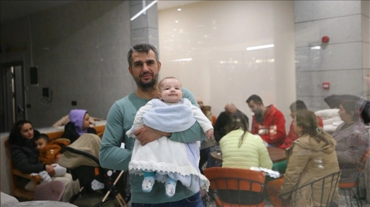 Hatay'da depremzedelerin barınma ihtiyaçları karşılanıyor