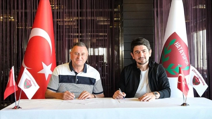 Hatayspor'da sportif direktörlüğe Taner Savut getirildi