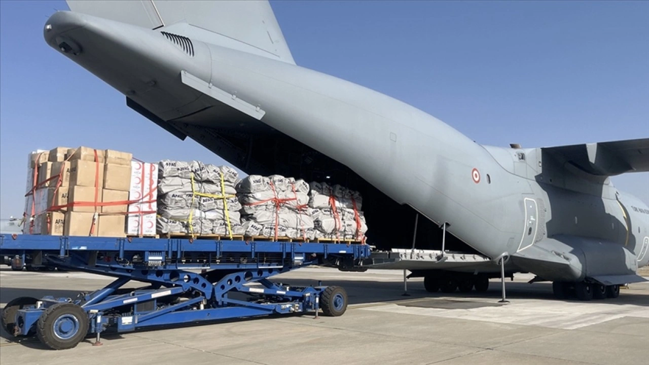 Hava Kuvvetleri, Türkiye'nin yardım malzemelerini taşıyan kargo uçağını Afganistan'a gönde