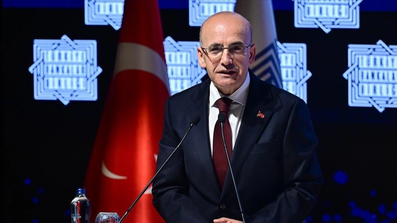 Hazine ve Maliye Bakanı Şimşek: Merkez Bankamızın paylaştığı dezenflasyon patikası çok net