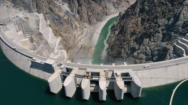 HES'ler ilk 6 ayda ürettiği elektrikle tüm yenilenebilir kaynakları geride bıraktı