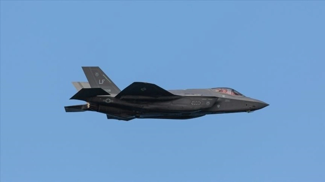 Hindistan'da acil iniş yapan İngiliz F-35 savaş uçağı güvenlik endişelerini gündeme getirdi