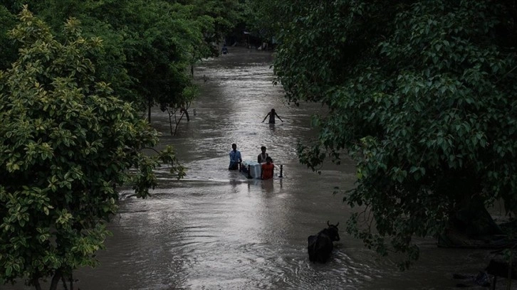 Hindistan'da muson yağmurları sebebiyle ölenlerin sayısı 100’ü aştı