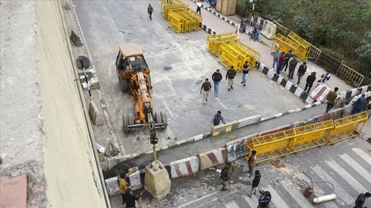 Hindistan'da protestocu çiftçilerle polis arasında çıkan çatışmada bir çiftçi öldü