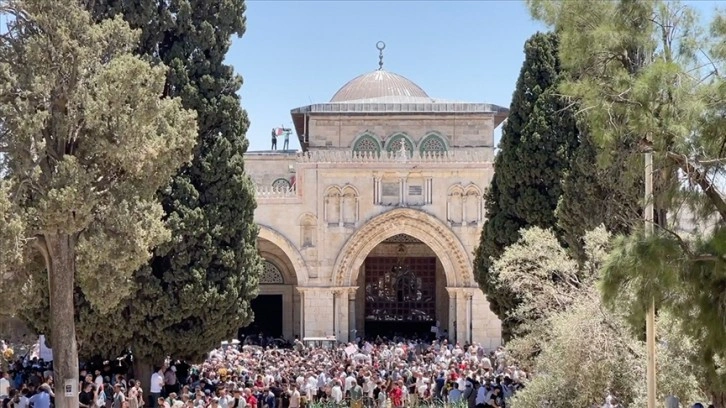 Hint yetkililerin Hz. Muhammed'e hakaret içeren ifadeleri Mescid-i Aksa'da protesto edildi