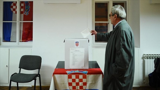 Hırvatistan'da halk cumhurbaşkanlığı seçimi için sandık başında
