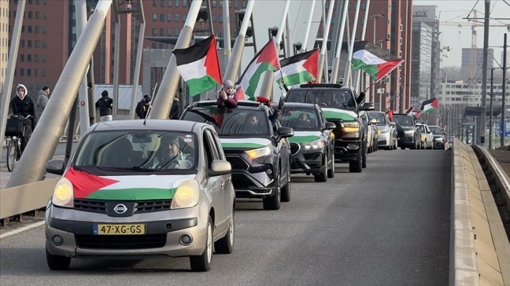 Hollanda’da araç konvoyuyla Filistin’e destek gösterisi yapıldı