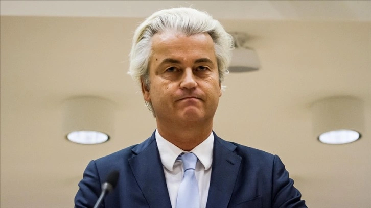Hollanda'da genel seçimleri İslam düşmanı Wilders'ın partisi açık farkla önde tamamladı