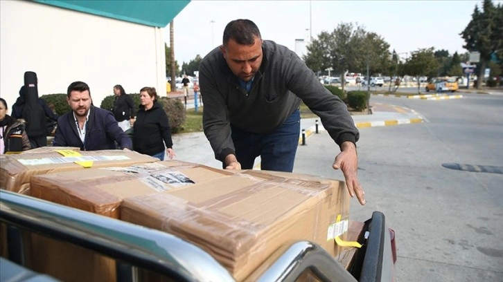 Hollanda'daki Türklerden depremden etkilenen 