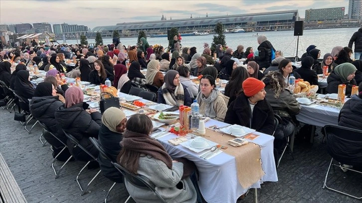 Hollanda'daki uluslararası öğrenciler, Ramazan Bayramı sevincini sosyal medyadan yaşıyor